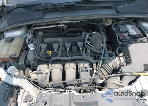 2015 Ford Focus Titanium z USA, uszkodzony, nr VIN 1FADP3J24FL280341